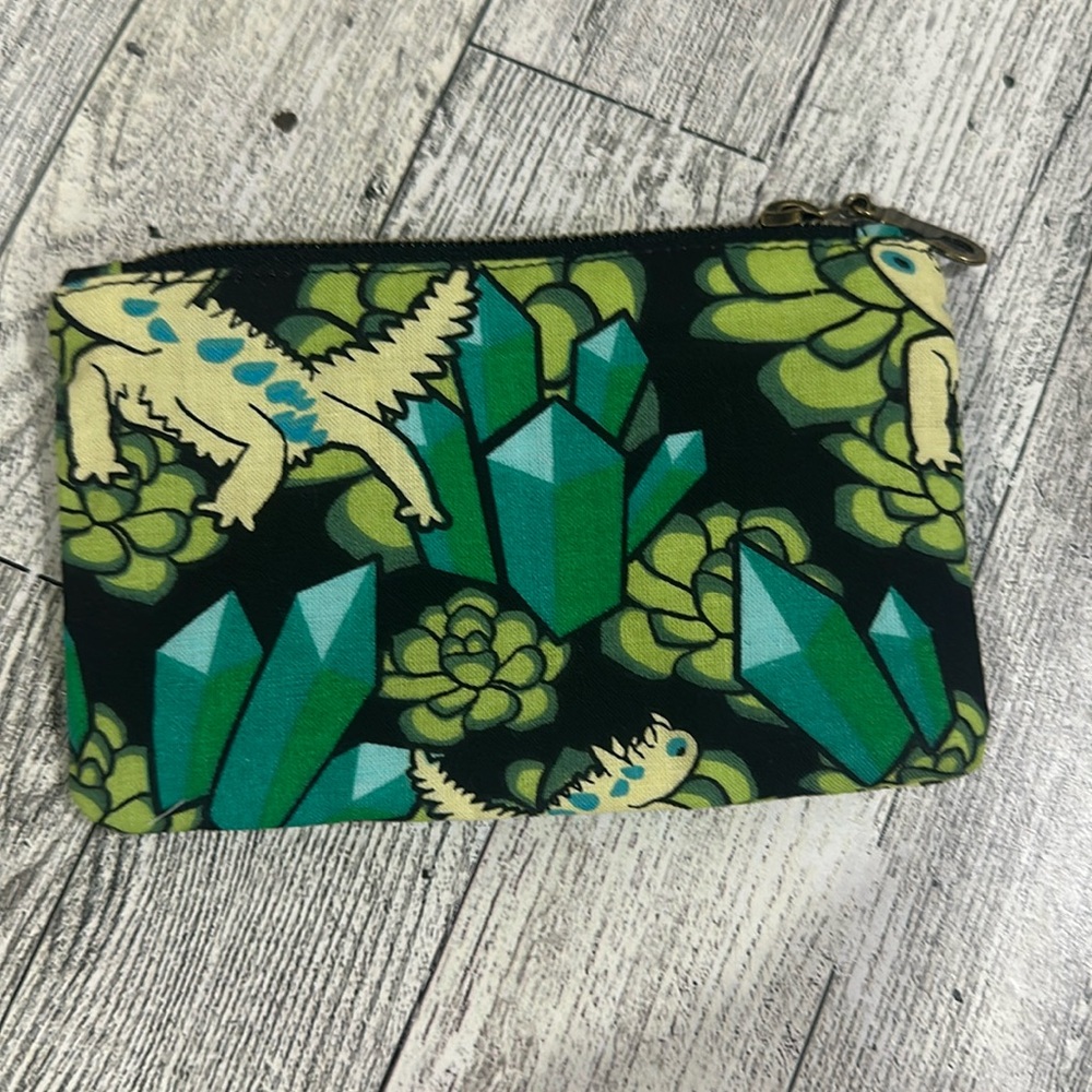 Chic Jem Lizard and Crystal Print coin Pouch